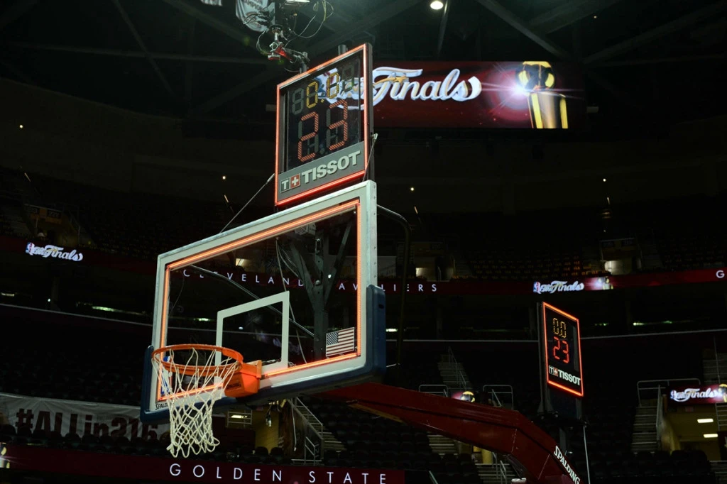 000_Marka_Tissot_oficjalny_chronometrazysta_NBA