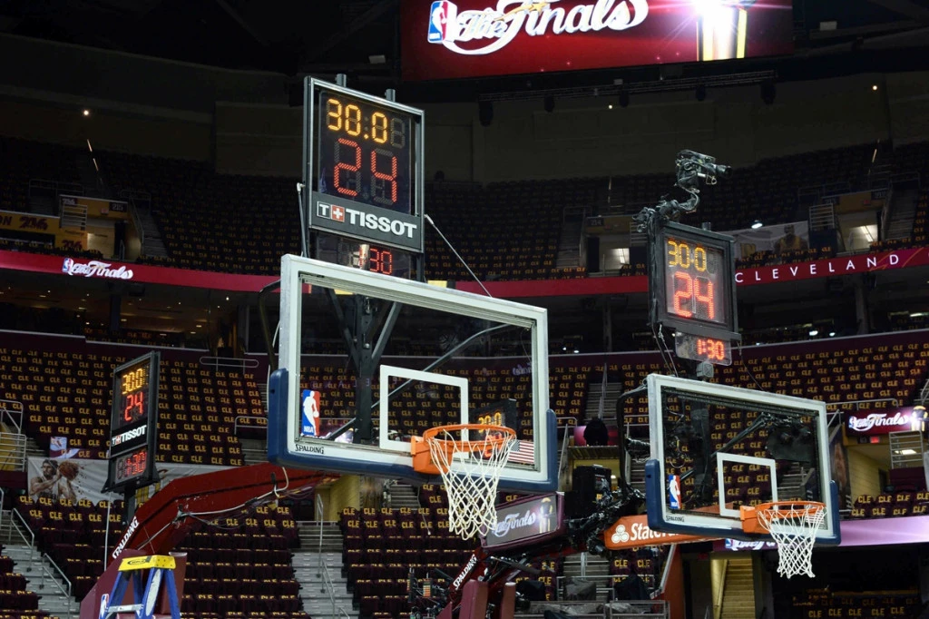 008_Marka_Tissot_oficjalny_chronometrazysta_NBA